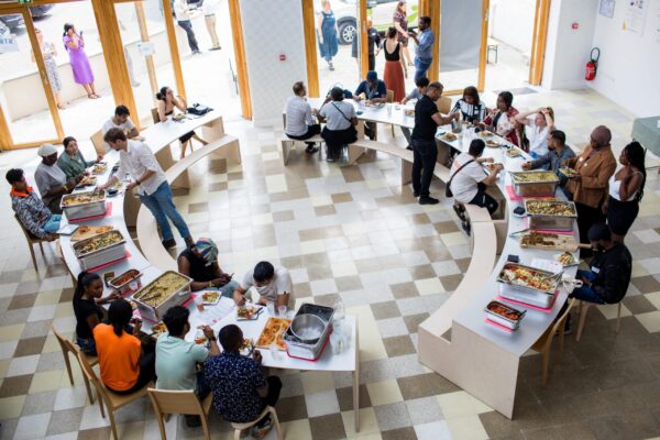 Journée de rencontres avec des professionnels du secteur de l'hôtellerie pour les futurs élèves de l'École des Cuistots Migrateurs. À Montreuil, le 26 juin 2024.